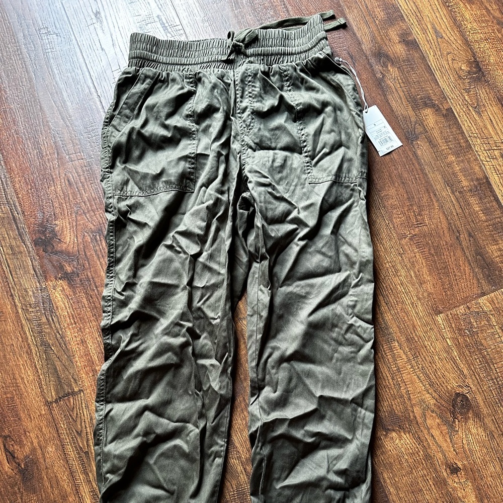 NWT A New Day from Target pants. Size small
